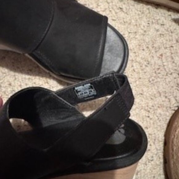 Sorel Joanie III Black Wedge sandals - Picture 3 of 3